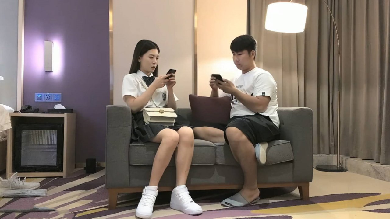【小宝寻花】19岁极品清纯乖乖女 娇羞软萌惹人爱 挑选几个观众终于同意留下
