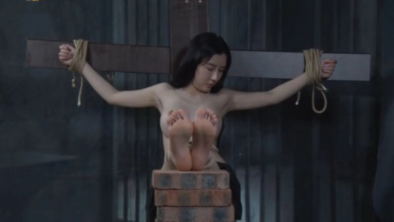 酷刑 鞭打高颜值清纯女神